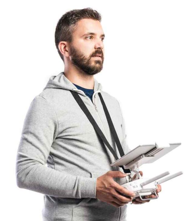 https://www.specialist-drone-services.co.uk/wp-content/uploads/2017/12/team_member_01-640x731.jpg